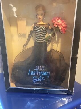 Barbie Black & Pink 40th Anniversary Doll Box Artwork